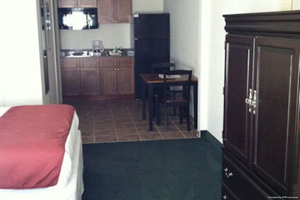 CRIMSON INN (Bridgewater)